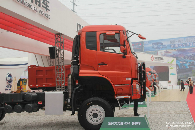 东风大力神 _ DFL1330A1 _ 6×6 特种车